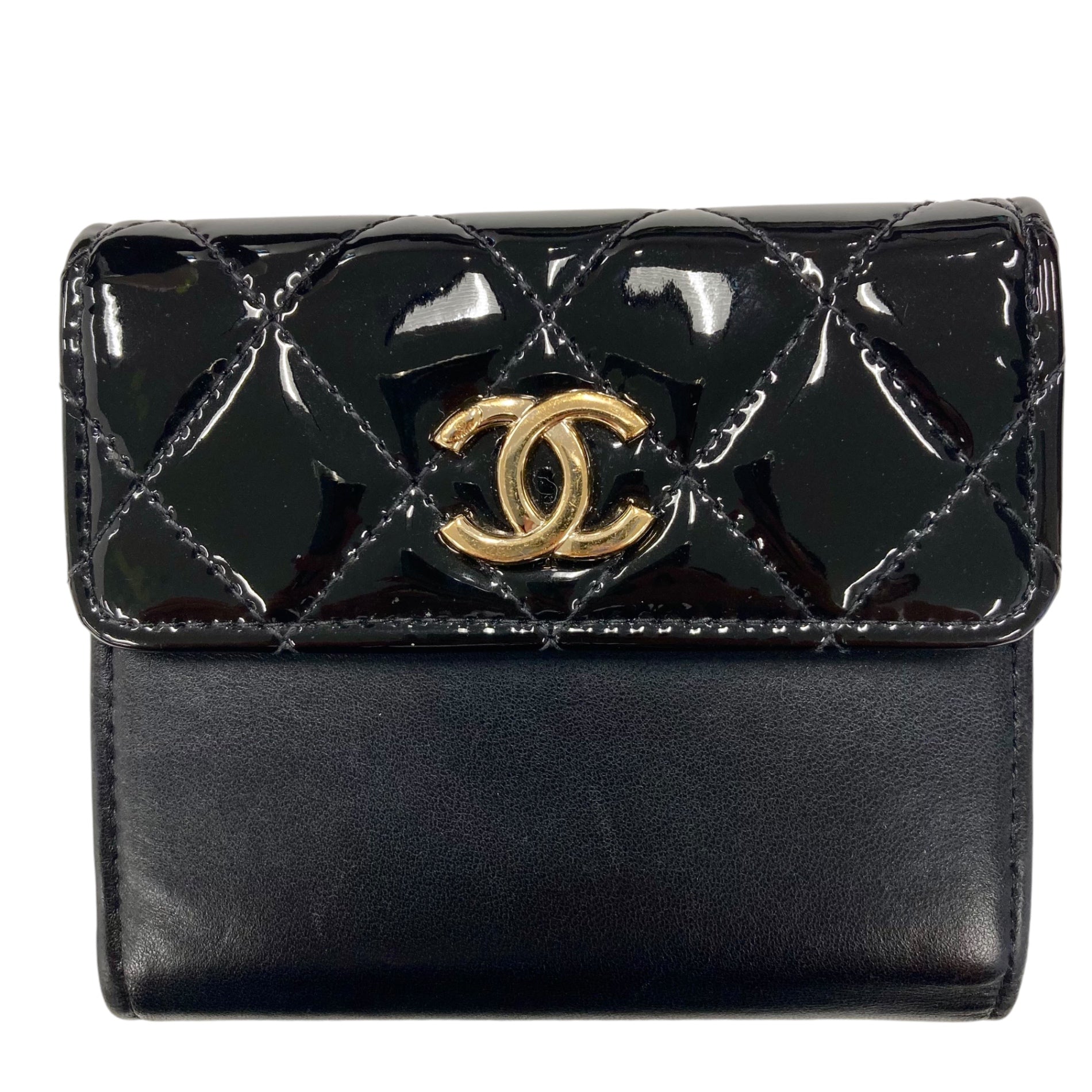 CHANEL シャネル マトラッセ 三つ折り財布 ブラック ゴールド金具 箱付き B0809EJXQM – 𝐯𝐢𝐧𝐭𝐚𝐠𝐞  𝐂𝐫𝐞𝐞́𝐫